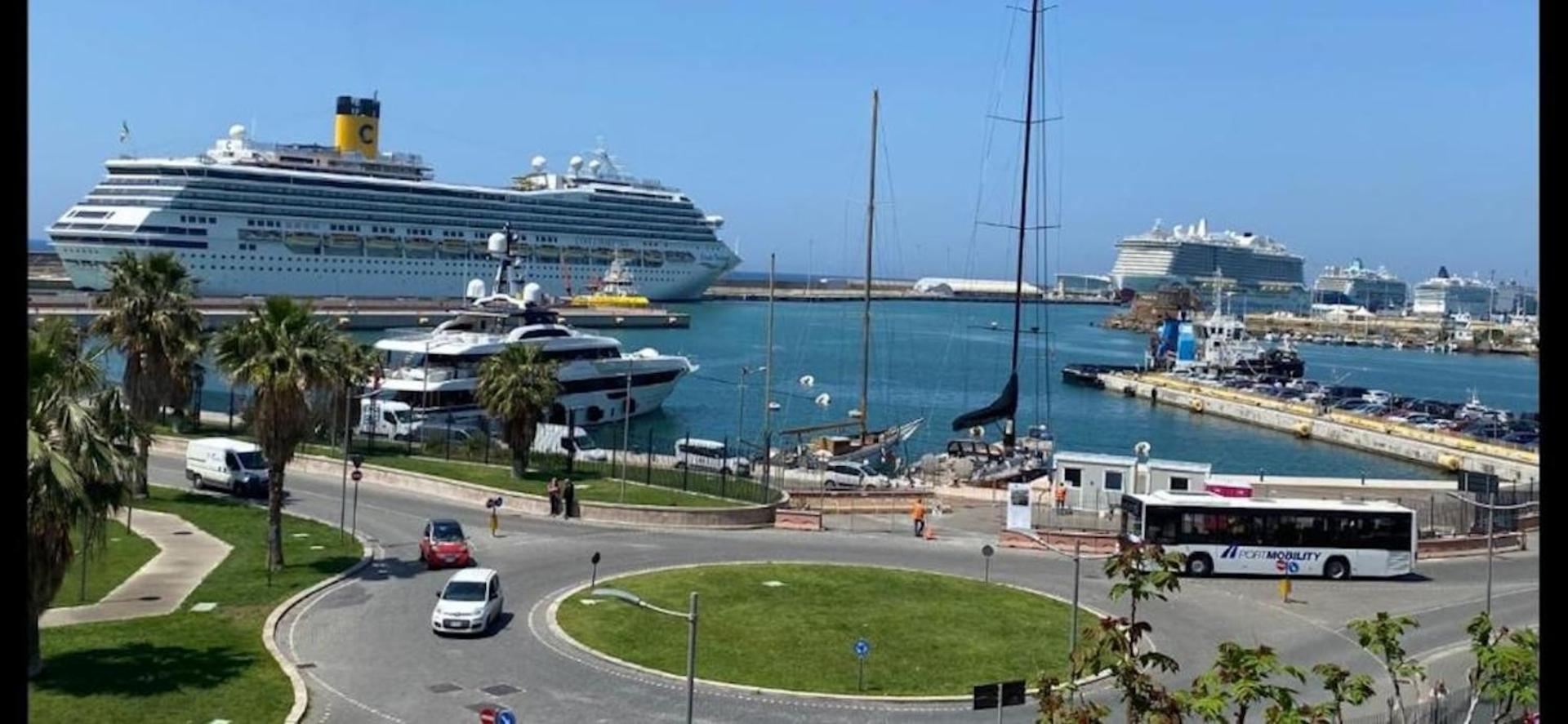 Be Your Home - Lupen III Civitavecchia Esterno foto